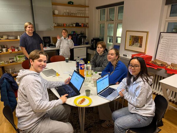 585500654_1318192537008175_1348049767556609947_n